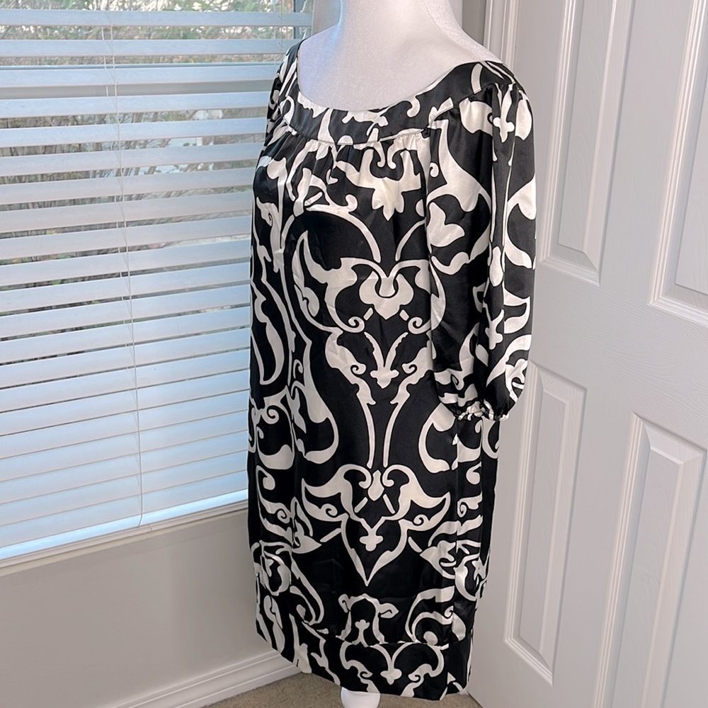 3/$10 White House Black Market Silky Boat Neck Mini Dress - Picture 6 of 12